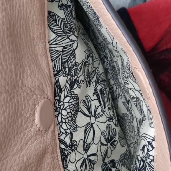 Vera Bradley pink purse - Picture 11 of 16